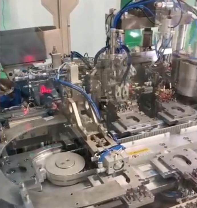 新能源设备环形导轨案例